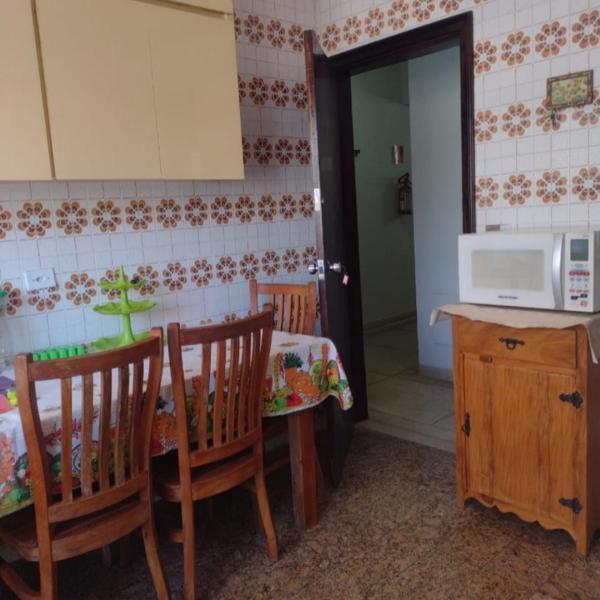 Apartamento Guarujá enseada 2 dormitórios pé na areia - Foto 5