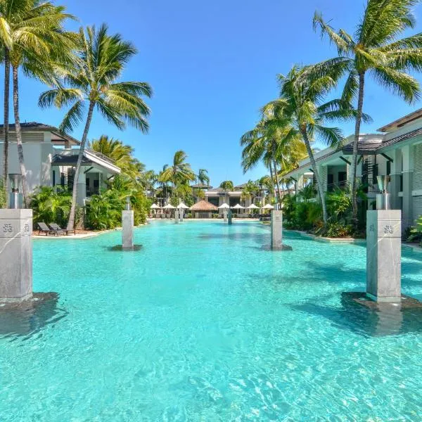 The Posh Penthouse With Stunning Rooftop Oasis, Free Parking And WIFI, hotel in Port Douglas
