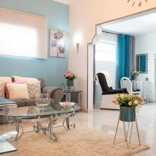 Rowy's appartement, Hotel in Willemstad