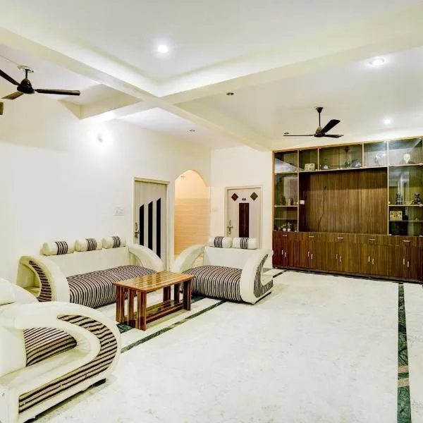 OYO Ganga Valley Guest House، فندق في Rāiwāla