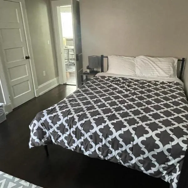 HomeStay B&B in Boston - 3 locations in Dorchester, hotel v destinaci Boston