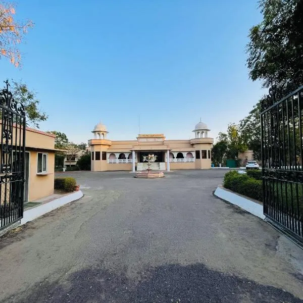 Heritage Resort Bikaner, hótel í Naorangdesar