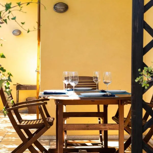 Luisa Sunny House – hotel w mieście Santa Maria Navarrese