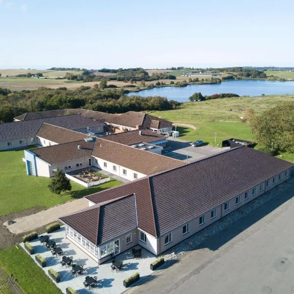 Hotel Højbysø, hotel v destinaci Højby