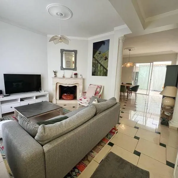 L'idylle - Maison & Terrasse, hotel en La Rochelle