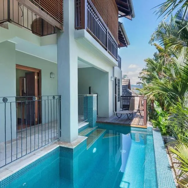 Coco Villa - Central Mediterranean-style Pool Oasis, hotel in Port Douglas