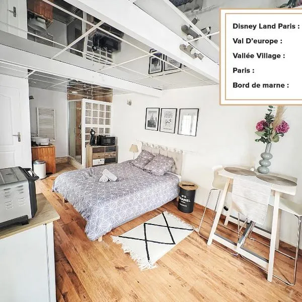 Magic Studio - Disneyland Paris Shopping village 9 minutes – hotel w mieście Chessy