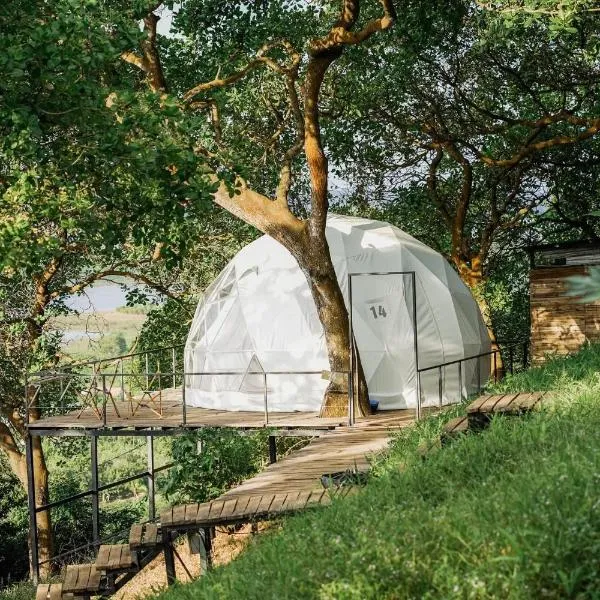 Tropical eglamping, hotel di Ðịnh Quán