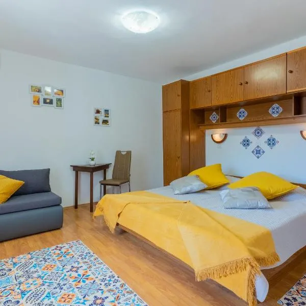 Apartmani Medena, Cres, Hotel in Cres