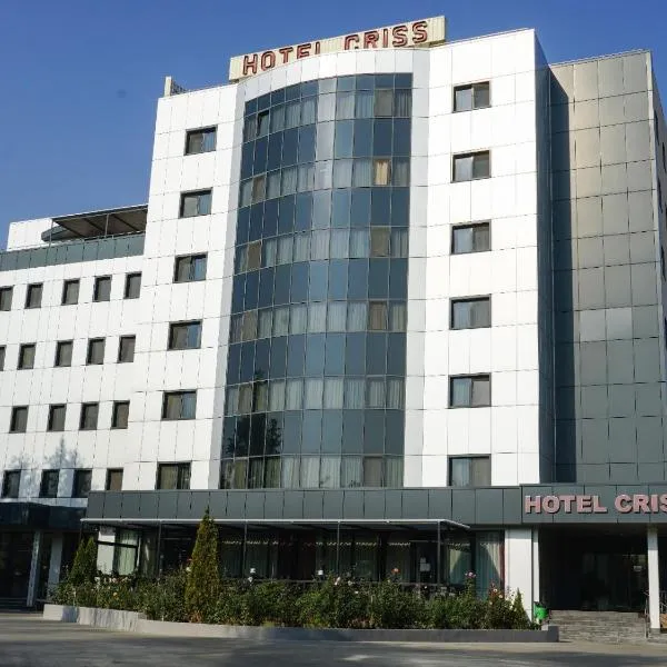 HOTEL CRISS, готель у місті Domneşti