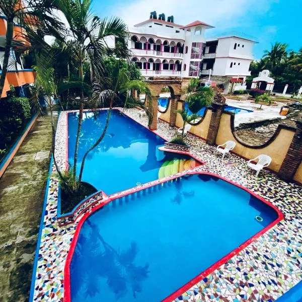 Hotel Real del Quijote a sólo 50 metros de la playa, hotel di Tecolutla