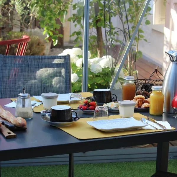 Suite en Terrasse à Cognac, hotel em Cognac