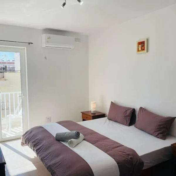 Coral Cove Comfort Room 1, hotel v destinaci St Paul's Bay