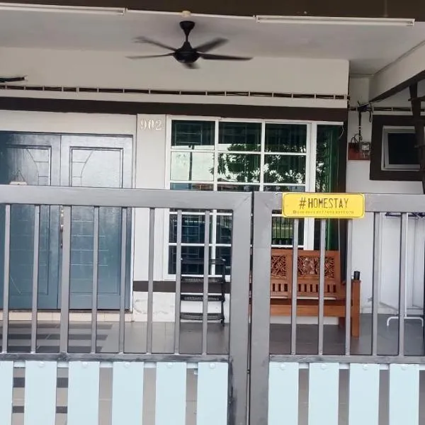 HOMESTAY D'TEPIAN CASA, BANDAR SERI IMPIAN KLUANG, hotel v destinaci Keluang