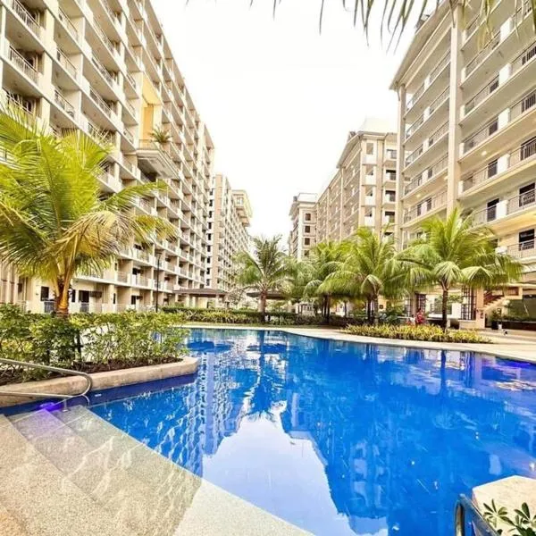 Modern style 2BR Condo Good for 6 Packs Near NAIA, hotel di Manila