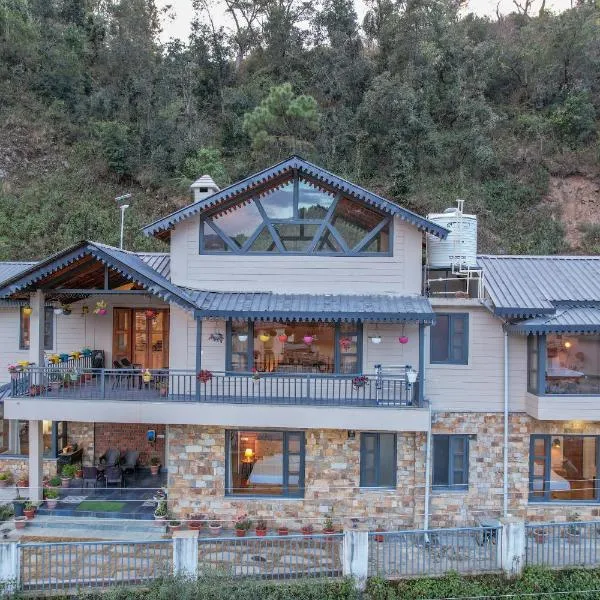 SaffronStays Wood Sparrow - 2BR Pet-Friendly Lakeside & Hill View Cottage for Families, hotel a Bhīm Tāl