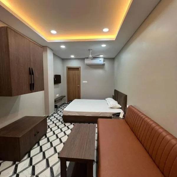 TIC ROOMS, hotel in Siliguri