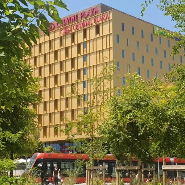 Crowne Plaza - Nice - Grand Arenas by IHG, khách sạn ở Nice