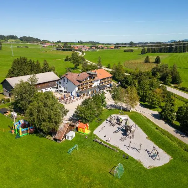 Familienhotel Löwen – hotel w mieście Nesselwang