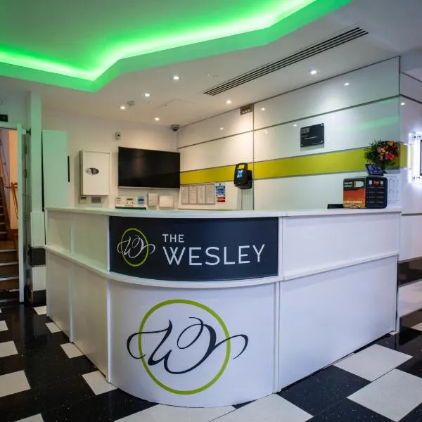 The Wesley Euston, מלון בNew Southgate