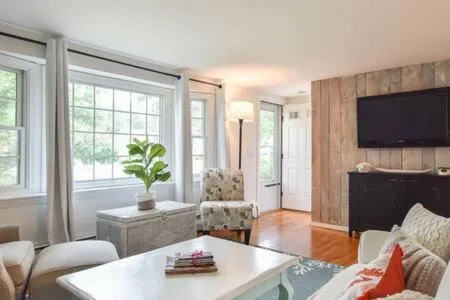 A C 3 Min Walk to Beach on Long Pond, hotel a Yarmouth