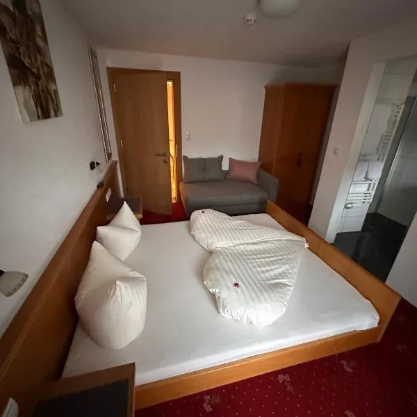 Hotel Andrea, hotel v mestu Zams