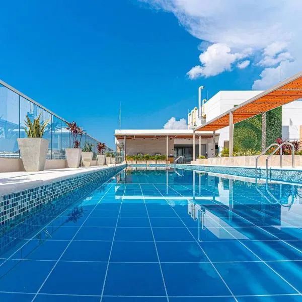 confortable apartasuite en la playa, khách sạn ở Gaira