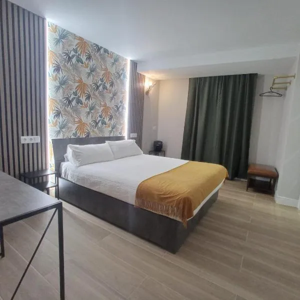 Hostal Fronton, hotel v destinaci Alcobendas