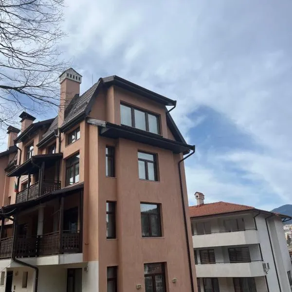 Panorama Guest House, готель у місті Polkovnik Serafimovo