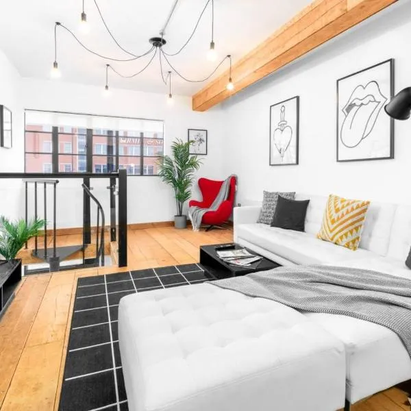 Spacious Loft Style Apartment - Near City Centre - Smart TV- WIFI - Parking - 3NT, Hotel in Birmingham