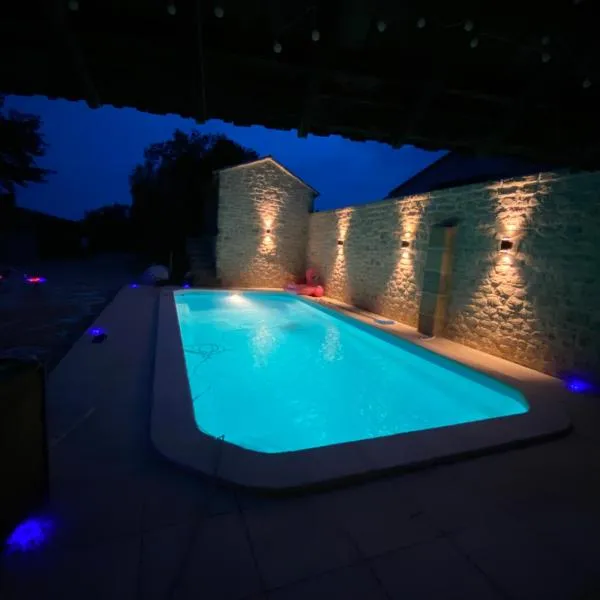 Gite Provençal du Mas Arnaud, готель у місті Арль
