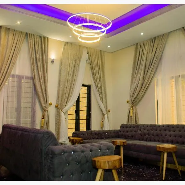 House 7A, hotel v Enugu