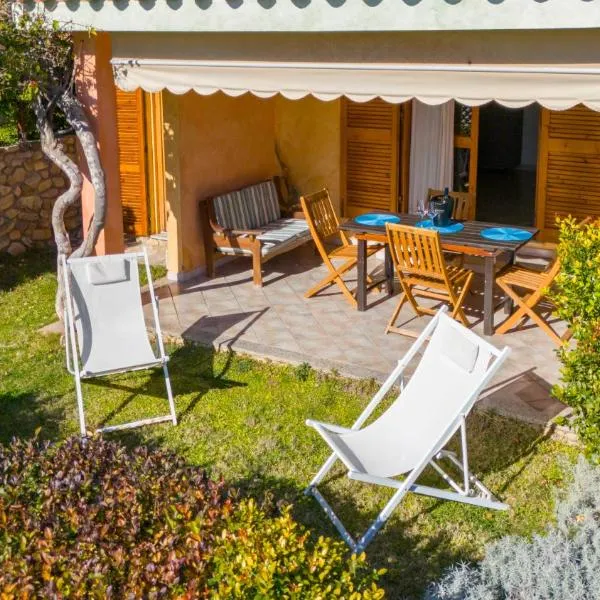 La Vela Summer House - FREE WIFI - 700mt from the beach, hotel en Costa Rei