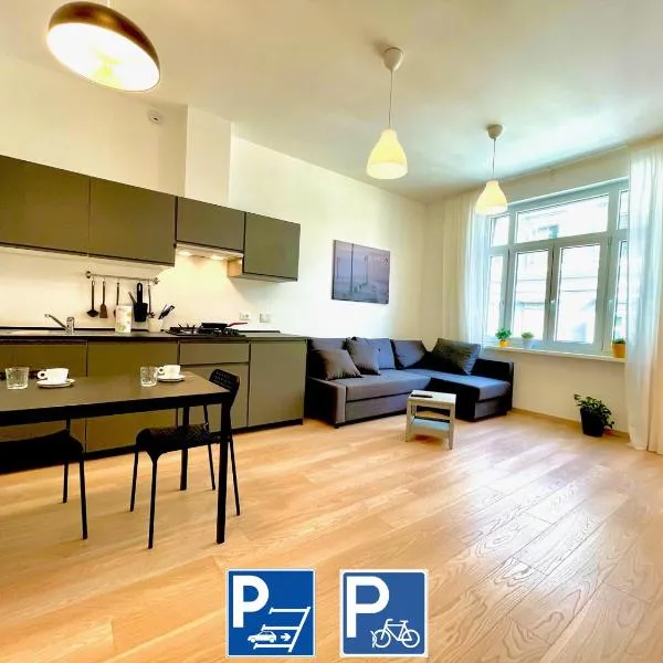 Residence Neverin Luxury Apartments-Private Garage, hotel i Trieste