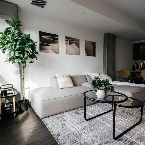 Luxurious Hollywood condo, hotel a Los Angeles