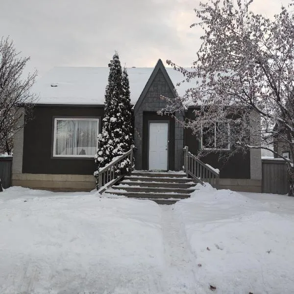 A Place to Call Home, hotel v destinaci Edmonton