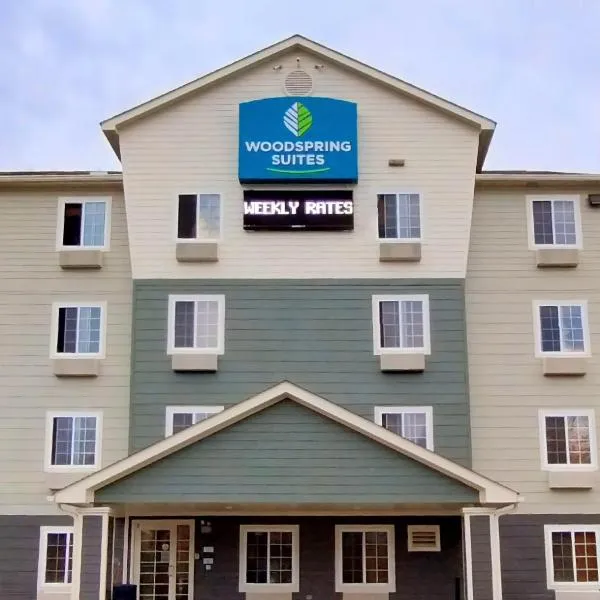 WoodSpring Suites Asheville, hotel in Sandymush