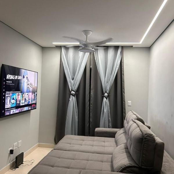 APTO BEIRA MAR - ACONCHEGANTE _ VARANDA GOURMET - WIFI - NETFLIX - TV A CABO - PRAIA GRANDE - Foto 5