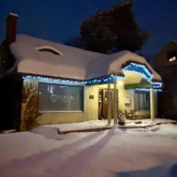 Mistiso's Place Vacation Rentals, hotel a Nelson