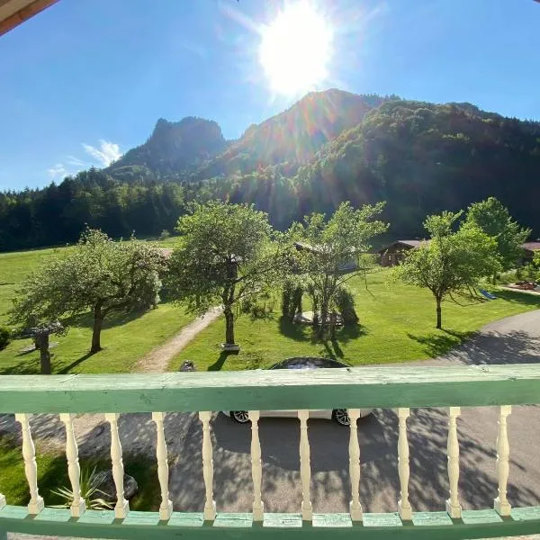 Chalets & Apartments Beim Waicher zwischen Salzburg und Chiemsee, готель у місті Рупольдінг