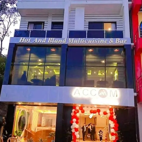 Accom Hotel, hotel di Ilām