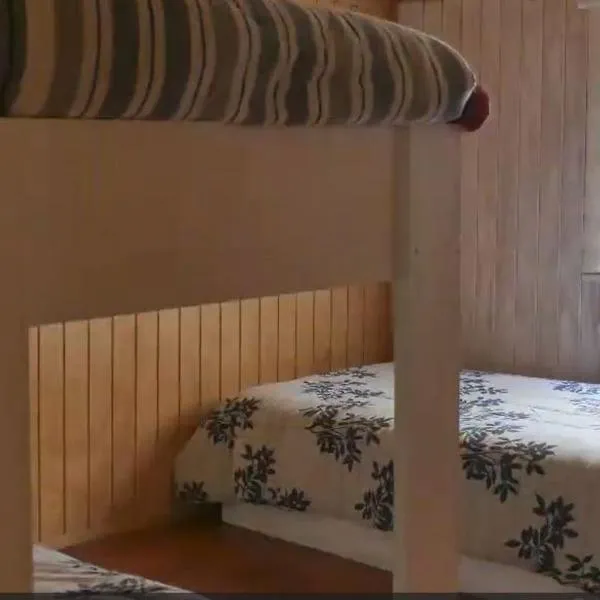 HOSTAL CARHUELLO, khách sạn ở Pucón