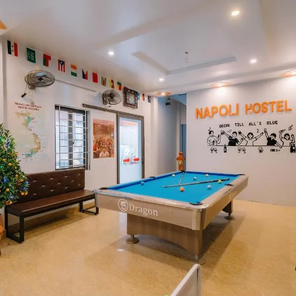 Napoli Hostel Cat Ba, hotel in Cat Ba