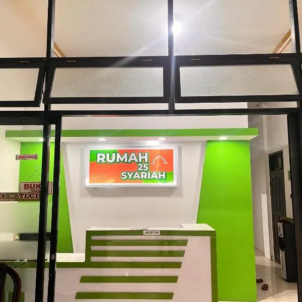 RUMAH 25 SYARIAH, hotel v destinaci Bukittinggi