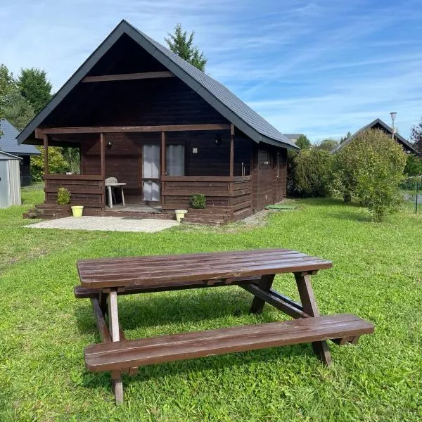 Chalet Ardennais, hotel em Fromelennes