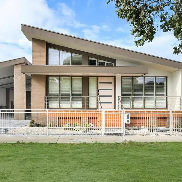 Villa Marina, hotel in Lakes Entrance