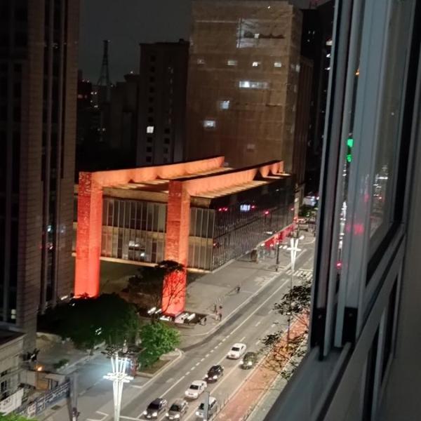 Studio na Paulista com vista para o MASP