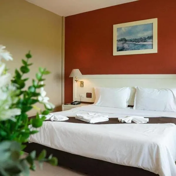 Nipa Garden Hotel, hotel in Suratthani