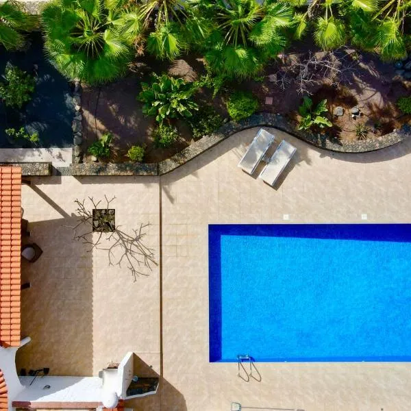 Luxury Villa away from the crowds - Casa Montana, hotel v destinácii Parque Holandes