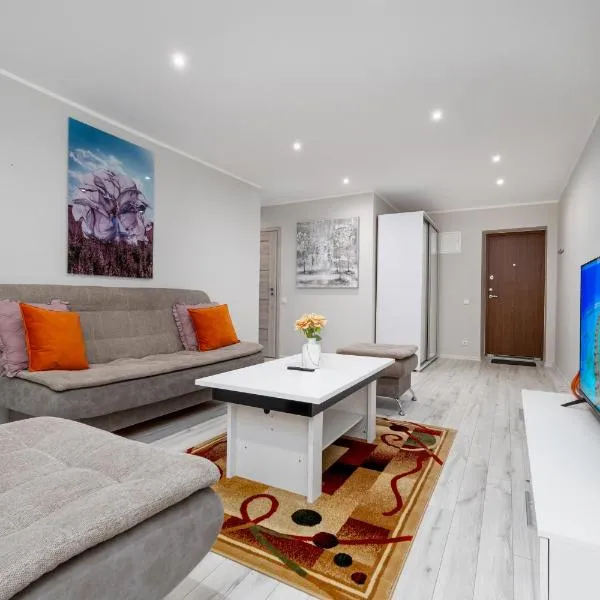 Stylish Apartment For up to 4 Guests With WiFi, Free Parking, hotel v destinaci Vilkaviškis